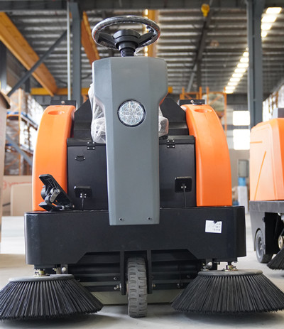 榮事達掃地車能幫我們解決什么問題呢？